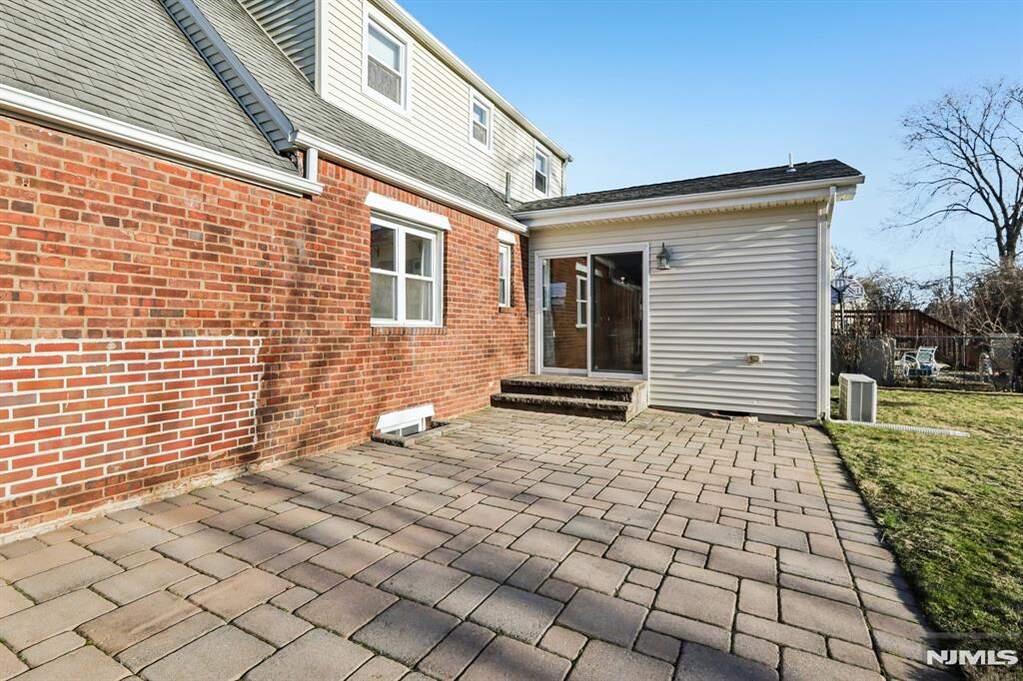 3 Bedroom Single Family Home/House's Image 20