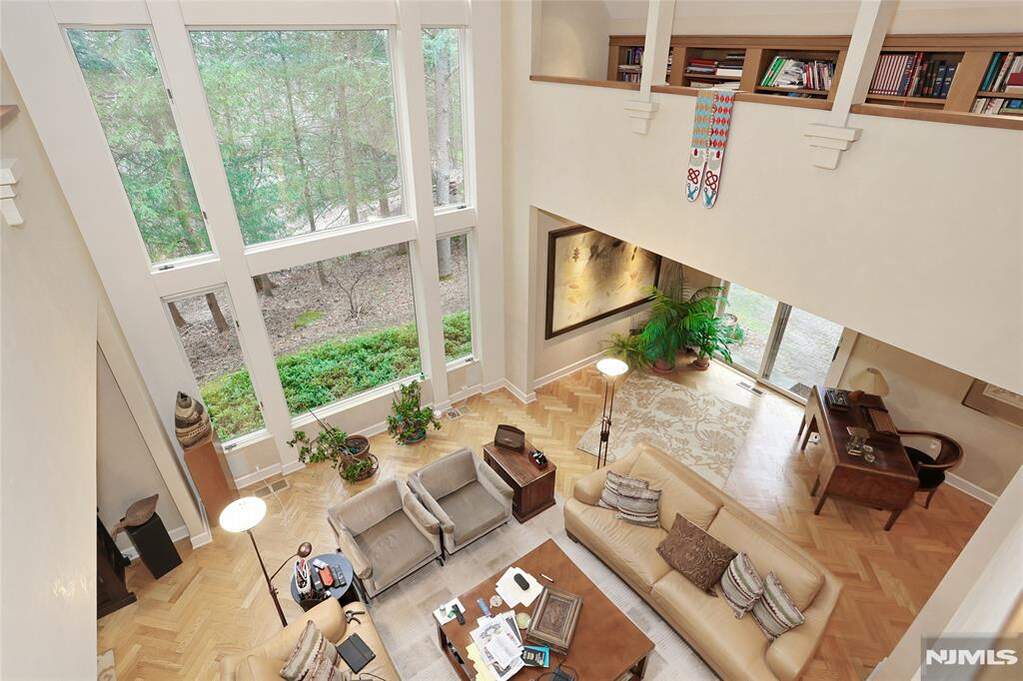 3 Bedroom Single Family Home/House's Image 9