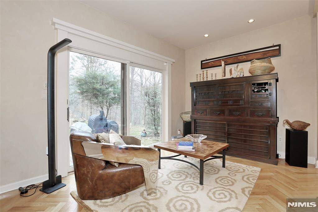 3 Bedroom Single Family Home/House's Image 13