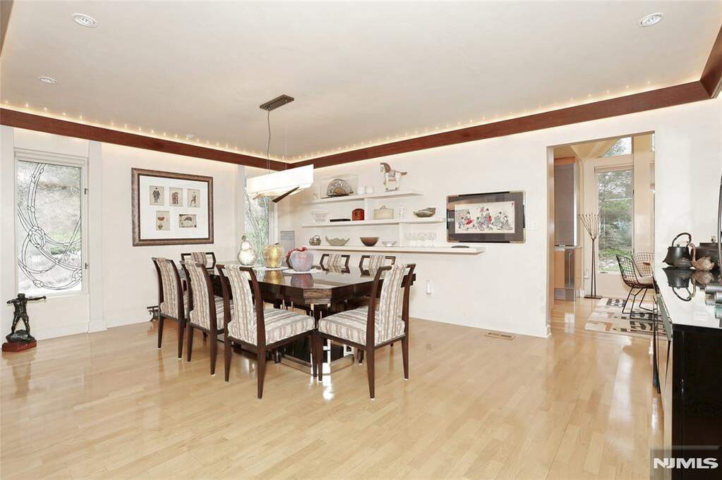 3 Bedroom Single Family Home/House's Image 16
