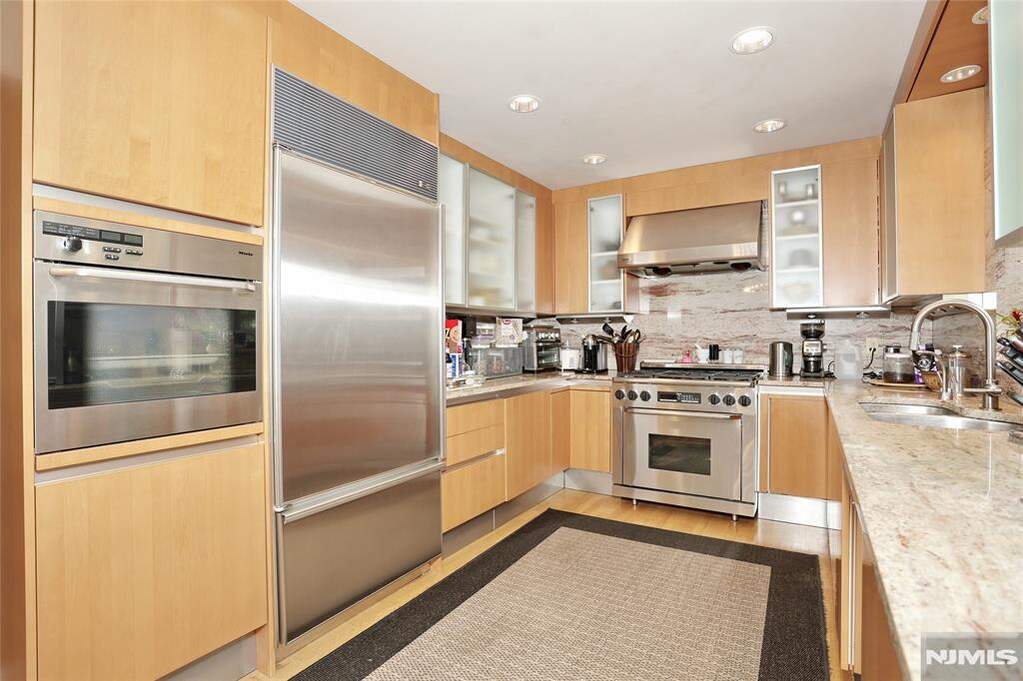 3 Bedroom Single Family Home/House's Image 20