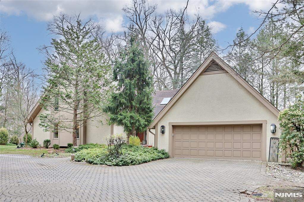 3 Bedroom Single Family Home/House's Image 40