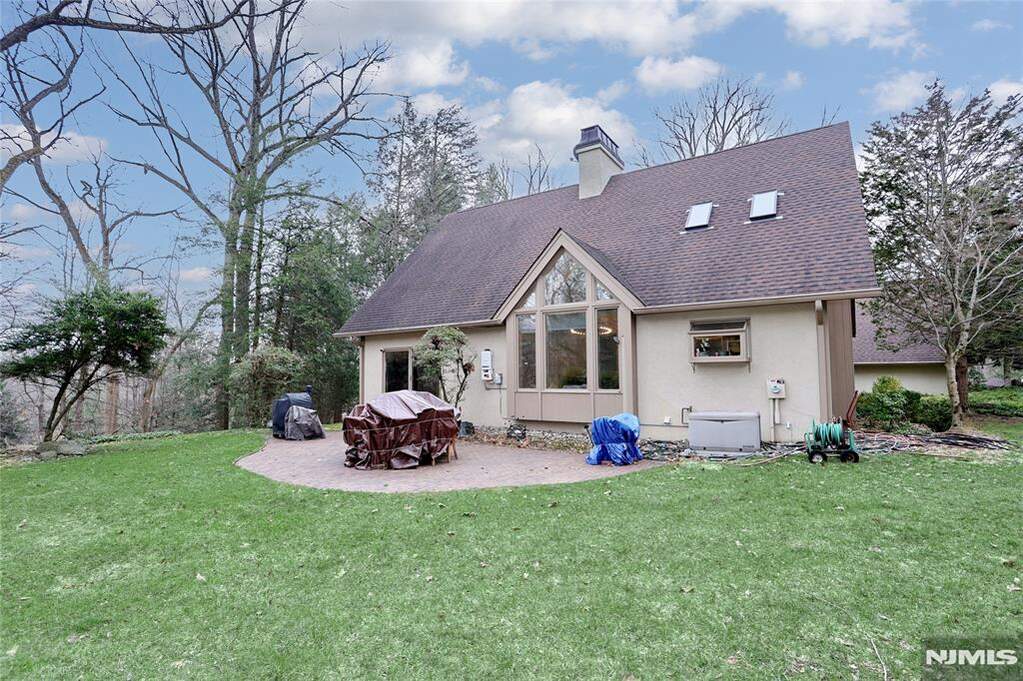 3 Bedroom Single Family Home/House's Image 41
