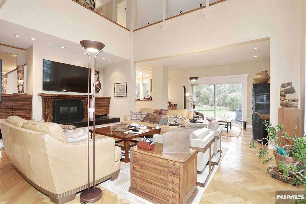 3 Bedroom Single Family Home/House's Image 5