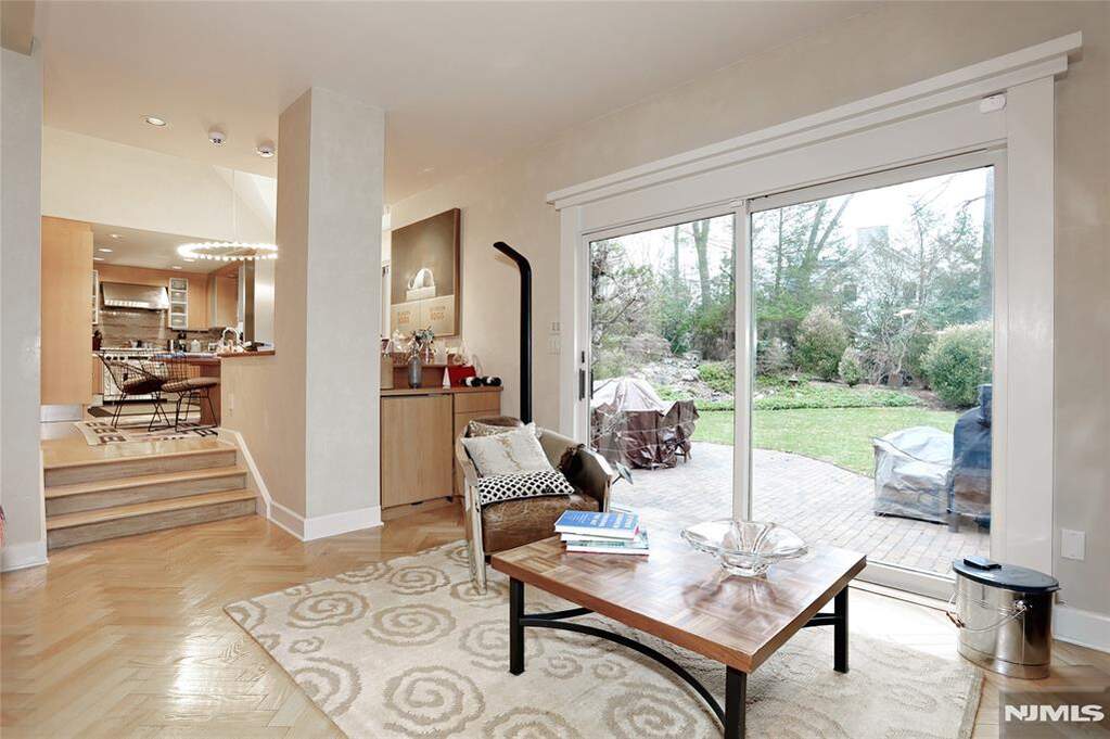 3 Bedroom Single Family Home/House's Image 6