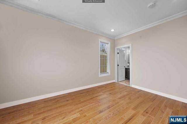 6 Bedroom Single Family Home/House's Image 16