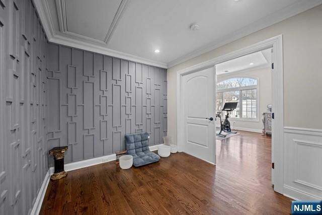 6 Bedroom Single Family Home/House's Image 20