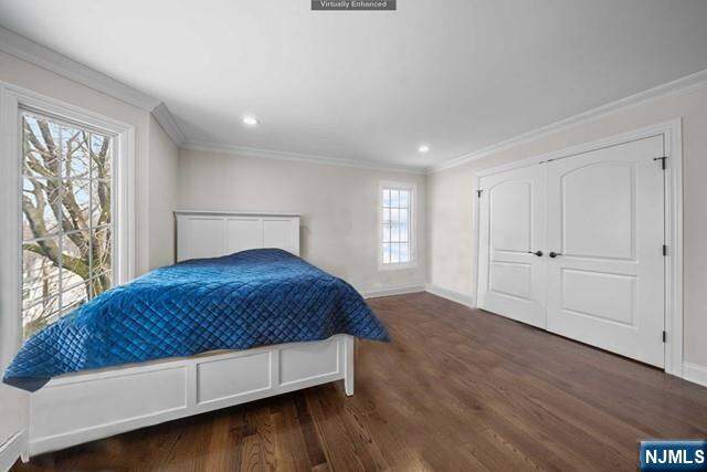 6 Bedroom Single Family Home/House's Image 29