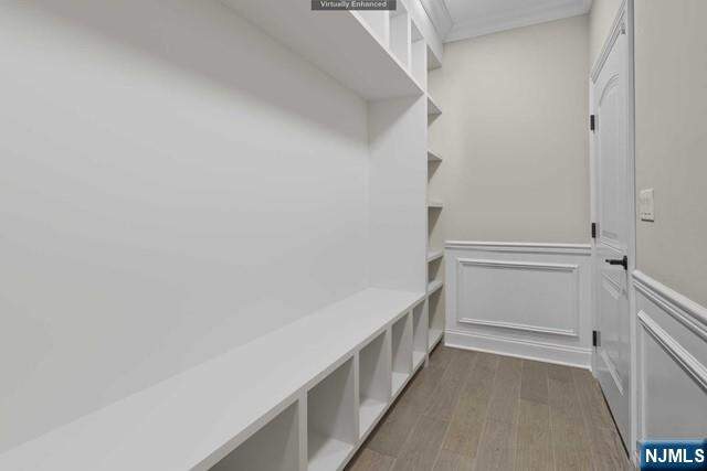 6 Bedroom Single Family Home/House's Image 40