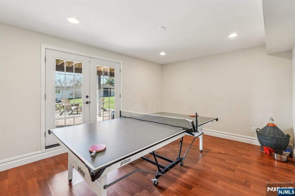 5 Bedroom Single Family Home/House's Image 35