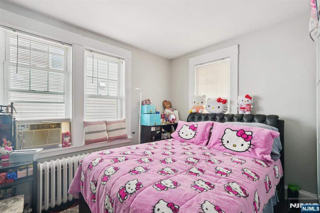 2 Bedroom Single Family Home/House's Image 12
