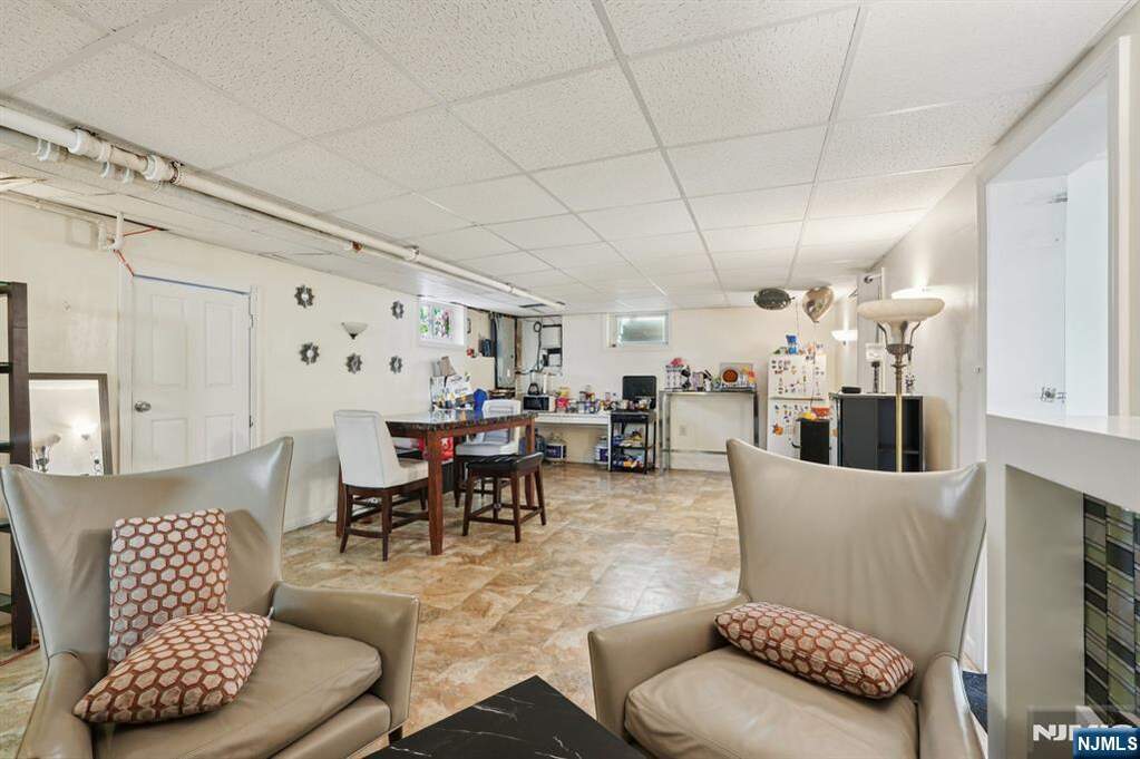 2 Bedroom Single Family Home/House's Image 16