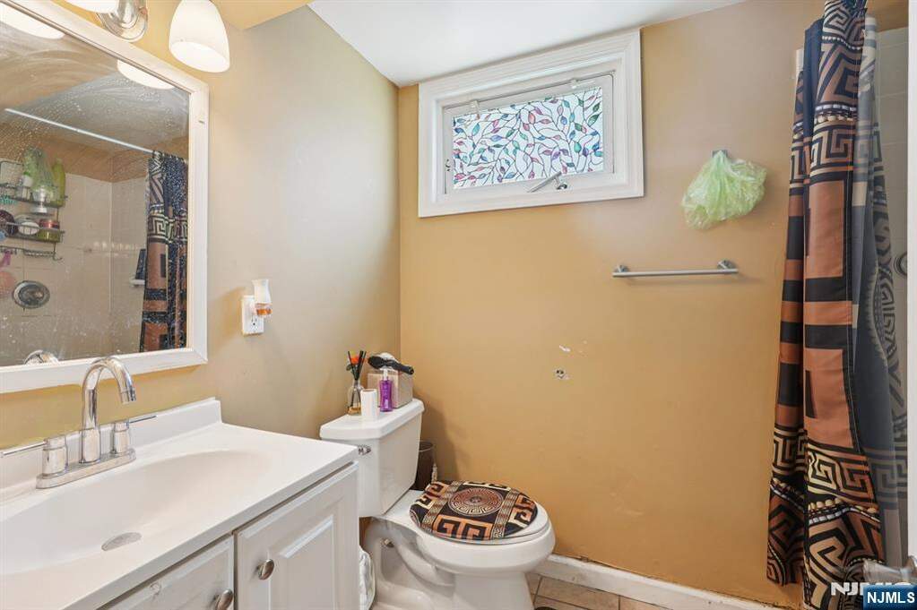 2 Bedroom Single Family Home/House's Image 17
