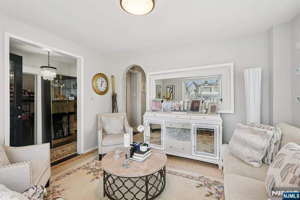 2 Bedroom Single Family Home/House's Image 4