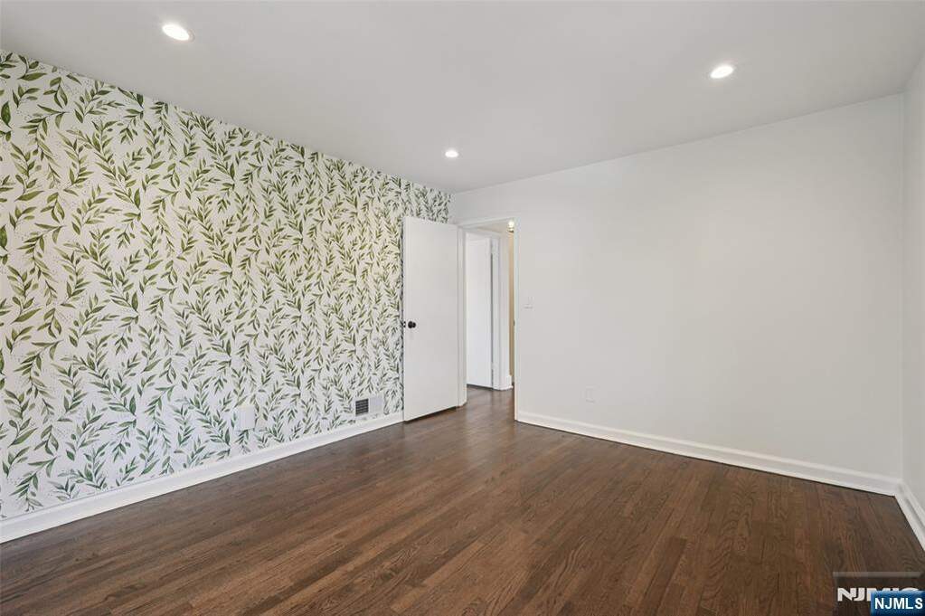 3 Bedroom Single Family Home/House's Image 13