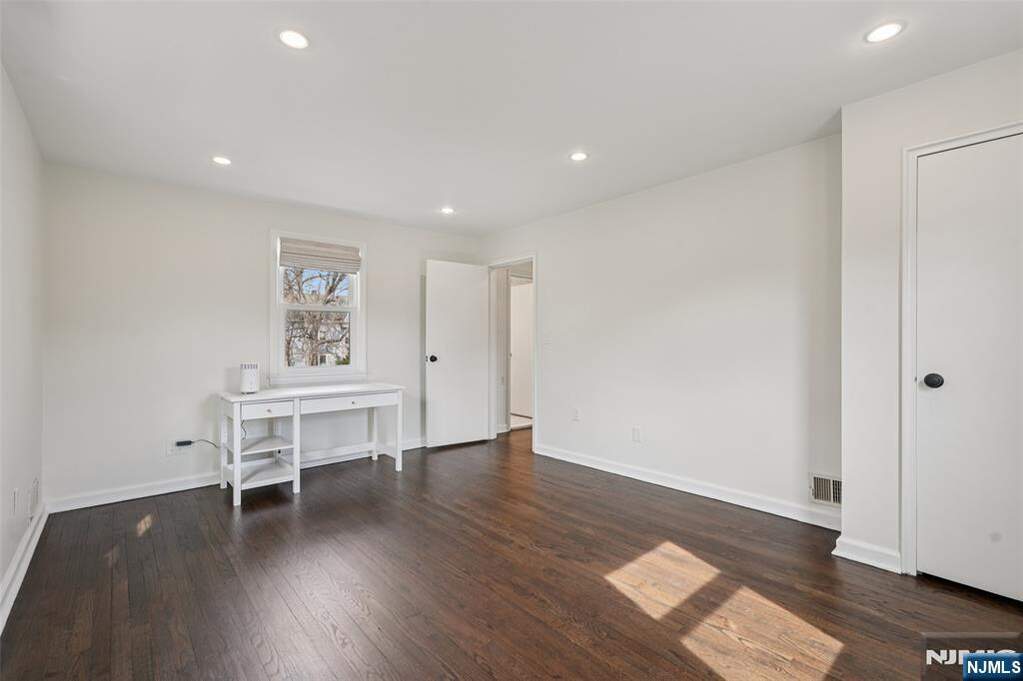 3 Bedroom Single Family Home/House's Image 15