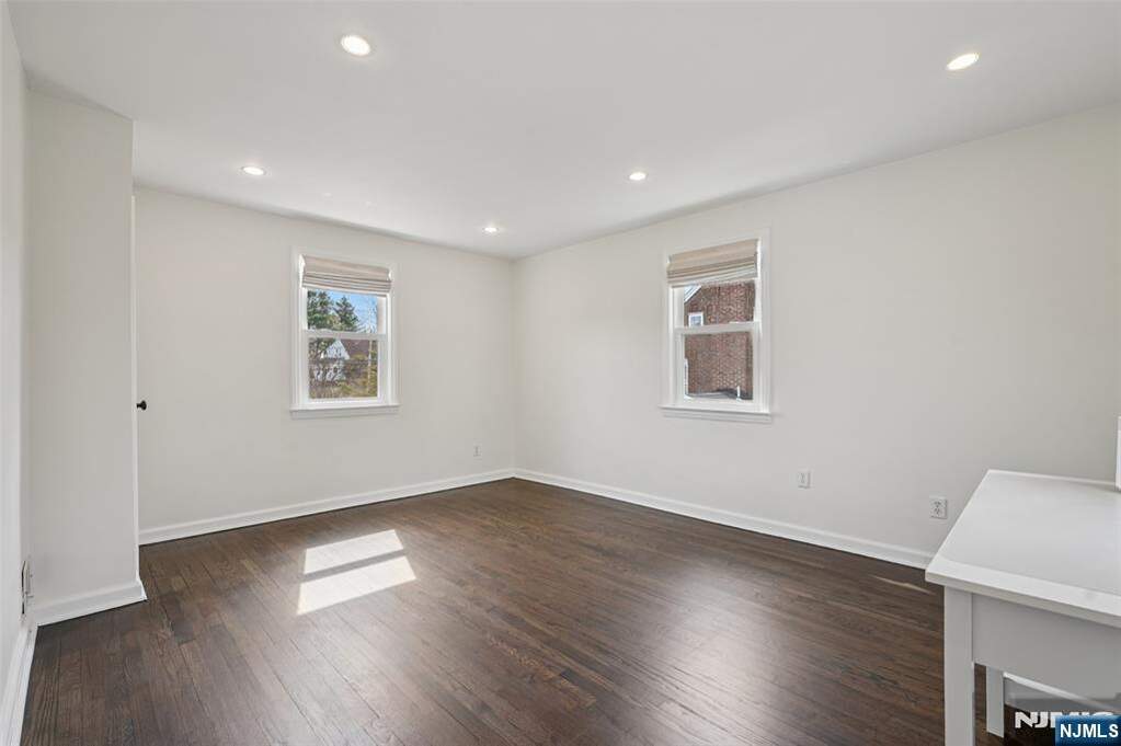 3 Bedroom Single Family Home/House's Image 16