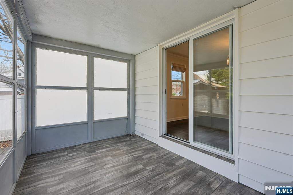 3 Bedroom Single Family Home/House's Image 4