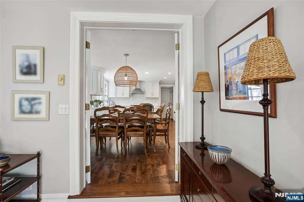 4 Bedroom Single Family Home/House's Image 11