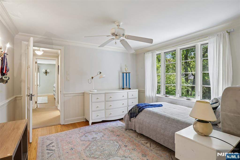 4 Bedroom Single Family Home/House's Image 25