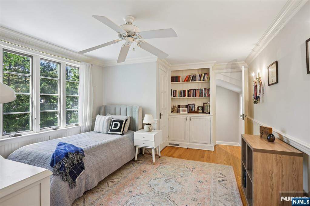 4 Bedroom Single Family Home/House's Image 26