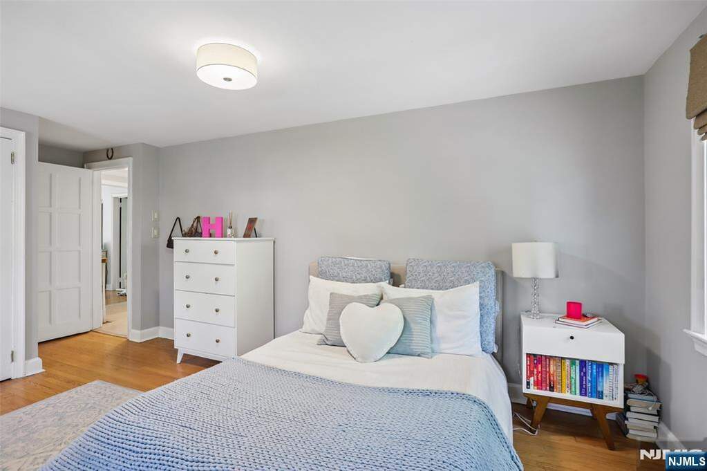 4 Bedroom Single Family Home/House's Image 30