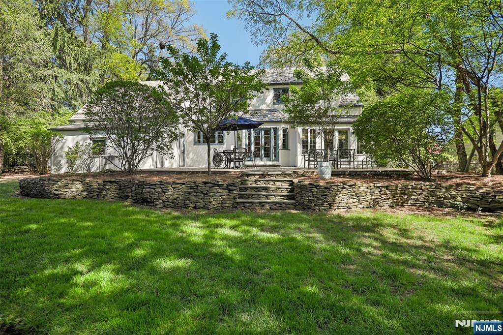 4 Bedroom Single Family Home/House's Image 42