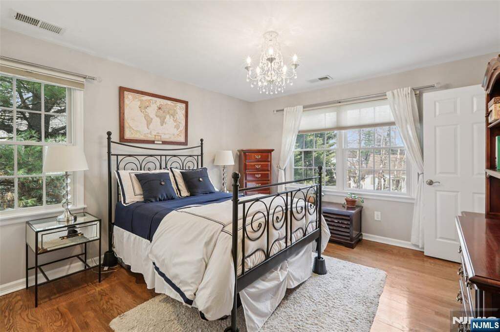 4 Bedroom Single Family Home/House's Image 14