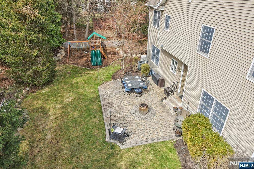 4 Bedroom Single Family Home/House's Image 21