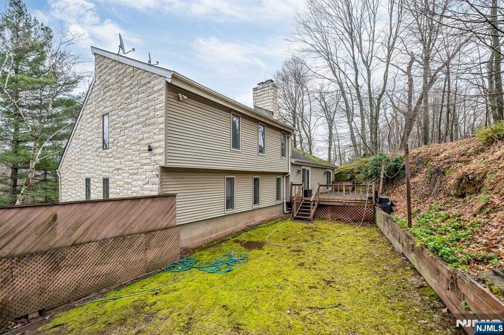5 Bedroom Single Family Home/House's Image 25