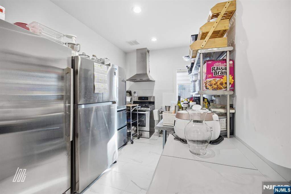 4 Bedroom Single Family Home/House's Image 13