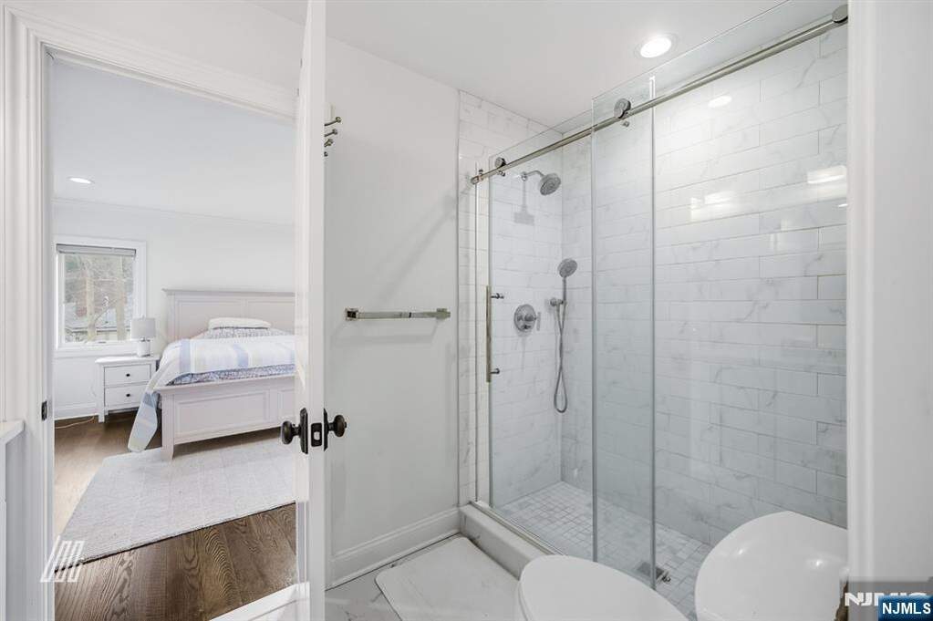4 Bedroom Single Family Home/House's Image 23