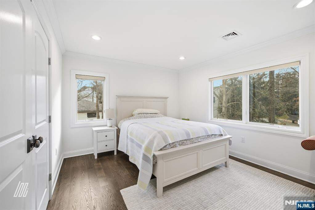 4 Bedroom Single Family Home/House's Image 24