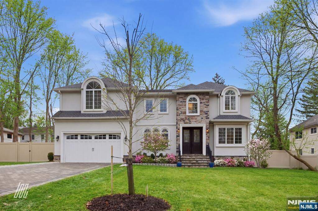 4 Bedroom Single Family Home/House's Image 31