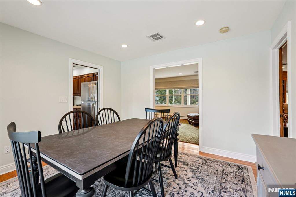 3 Bedroom Single Family Home/House's Image 7