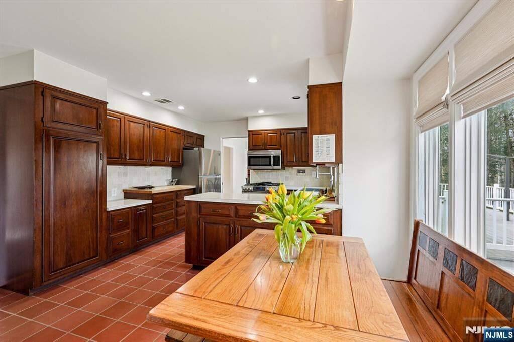 3 Bedroom Single Family Home/House's Image 10