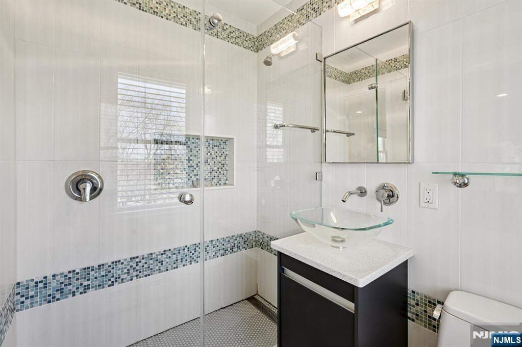 3 Bedroom Single Family Home/House's Image 15