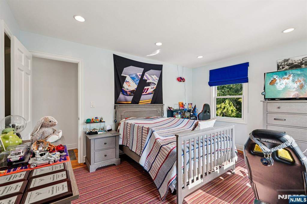 3 Bedroom Single Family Home/House's Image 16