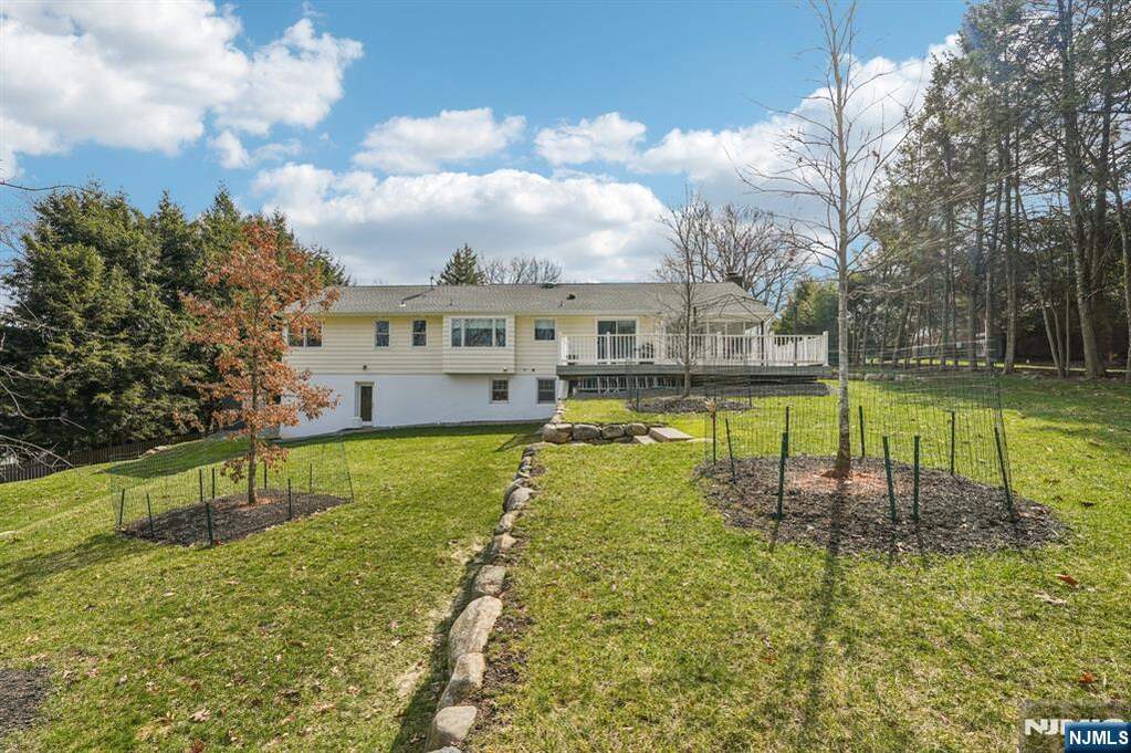 3 Bedroom Single Family Home/House's Image 26