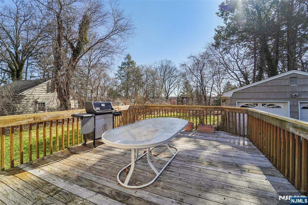 4 Bedroom Single Family Home/House's Image 20
