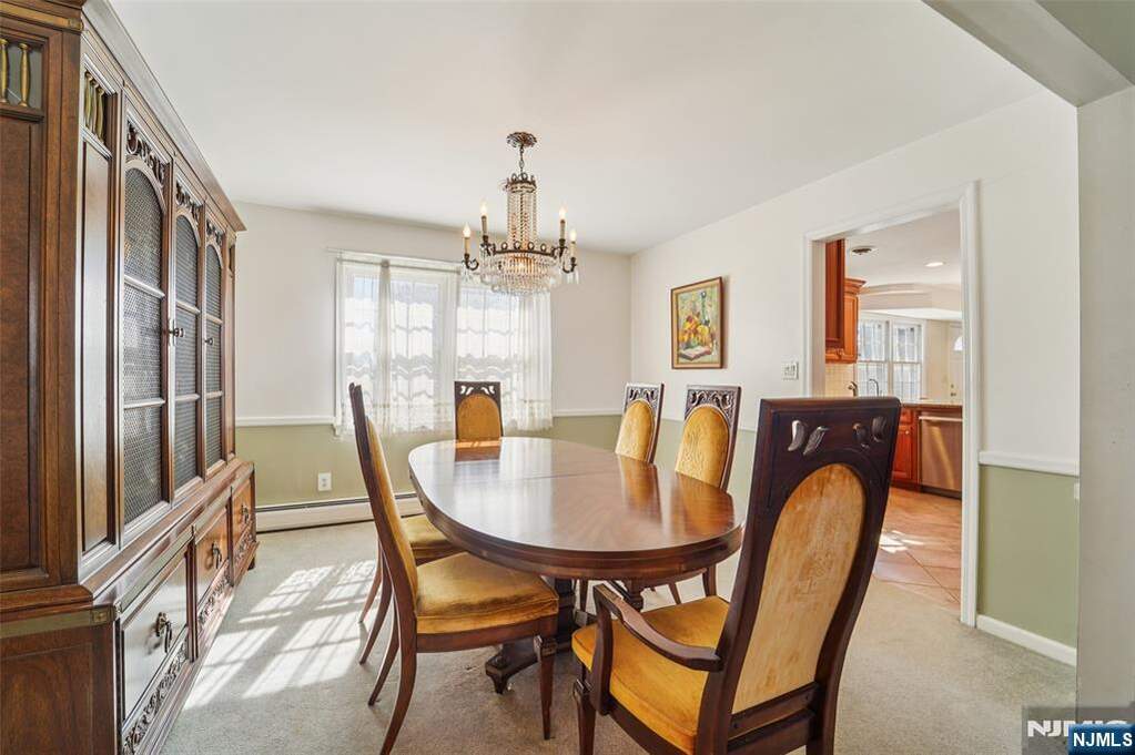 4 Bedroom Single Family Home/House's Image 3