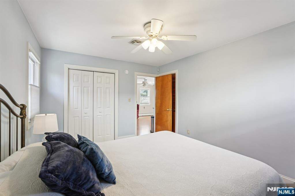 4 Bedroom Single Family Home/House's Image 11