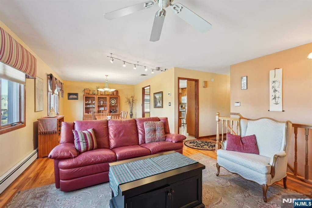 4 Bedroom Single Family Home/House's Image 16