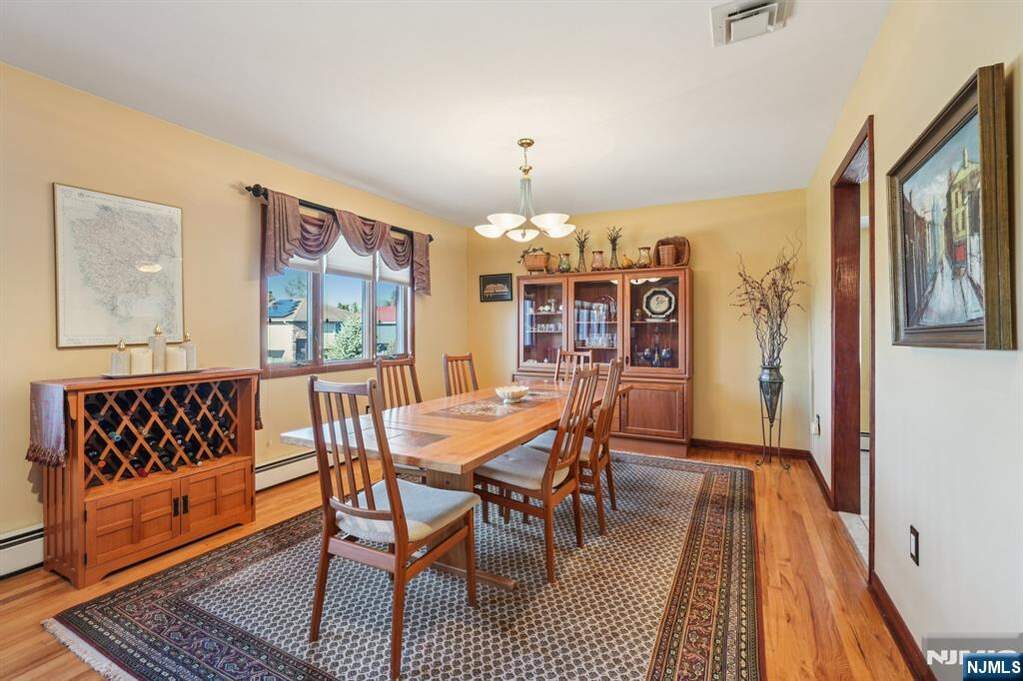 4 Bedroom Single Family Home/House's Image 19
