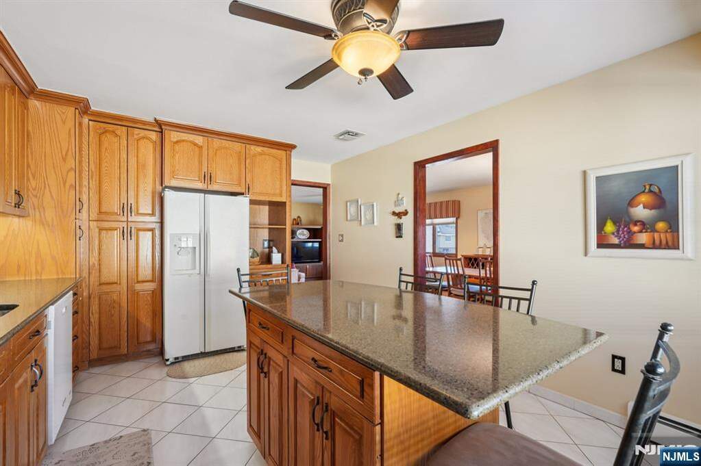 4 Bedroom Single Family Home/House's Image 25