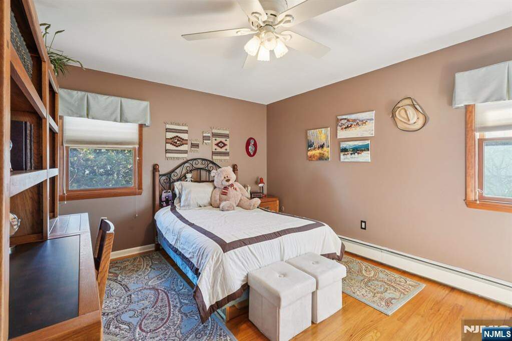 4 Bedroom Single Family Home/House's Image 30