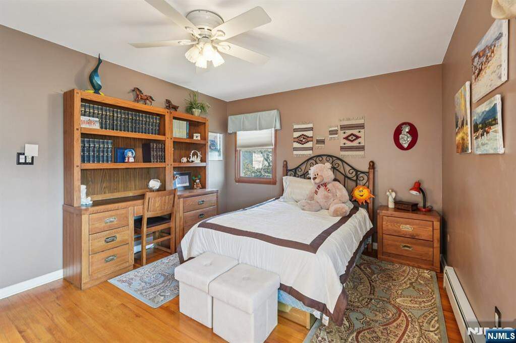 4 Bedroom Single Family Home/House's Image 31