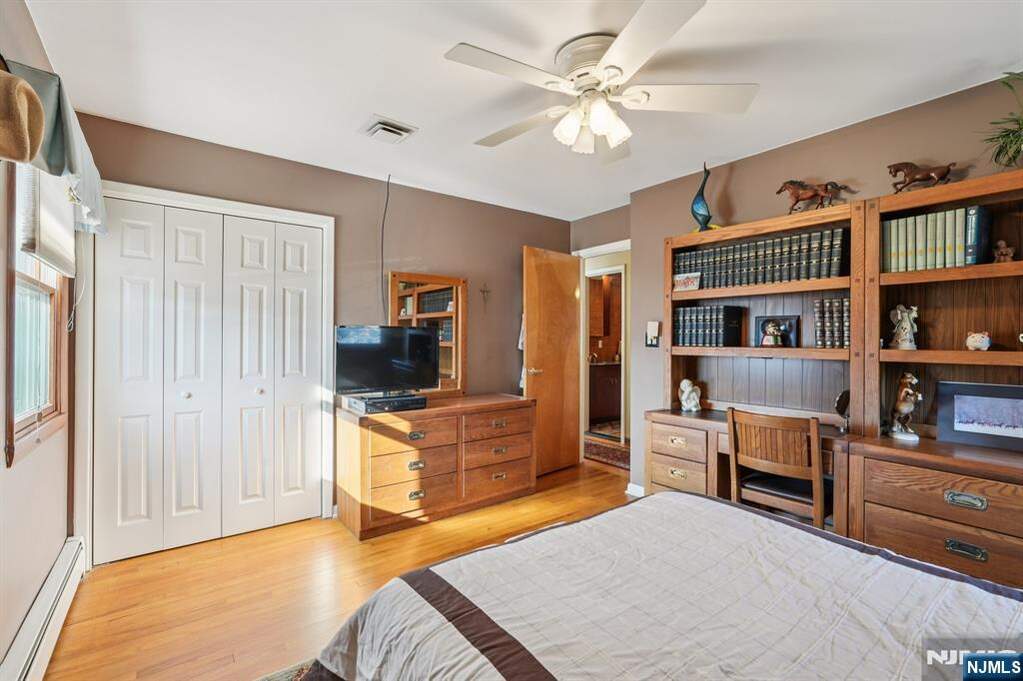 4 Bedroom Single Family Home/House's Image 32