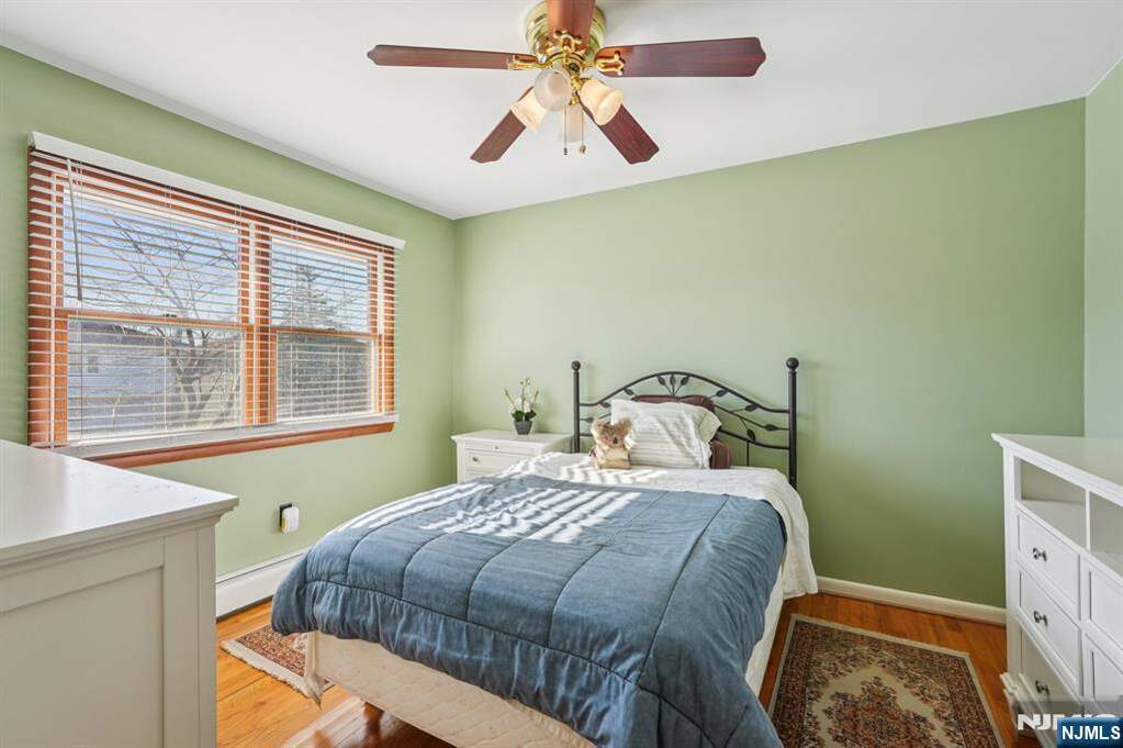 4 Bedroom Single Family Home/House's Image 33