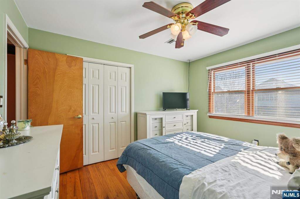 4 Bedroom Single Family Home/House's Image 34